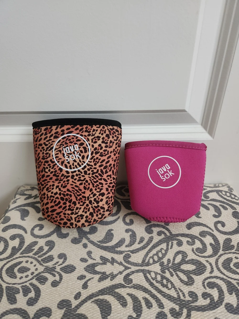 JavaSok Insulating Cup Sleeve Set - Leopard Print and Magenta